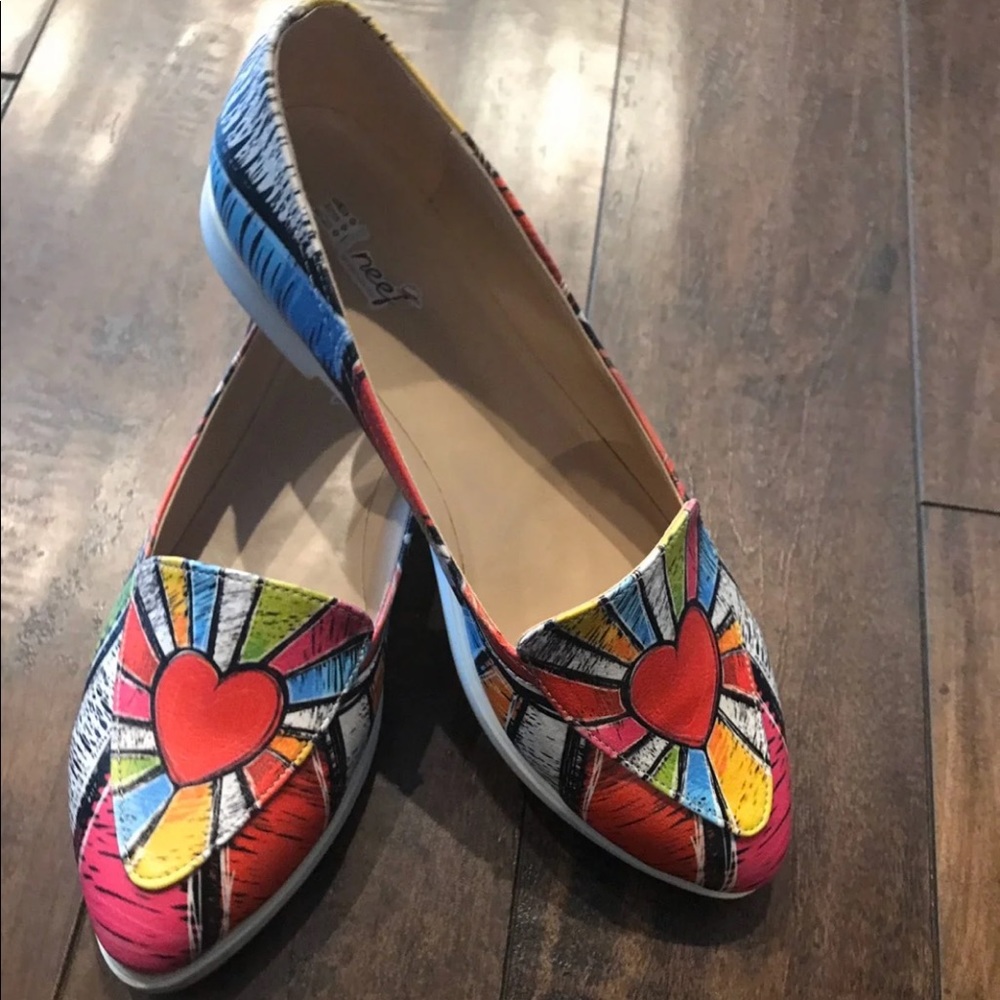 Neef's Womens Heart Loafer Size 39/8.5